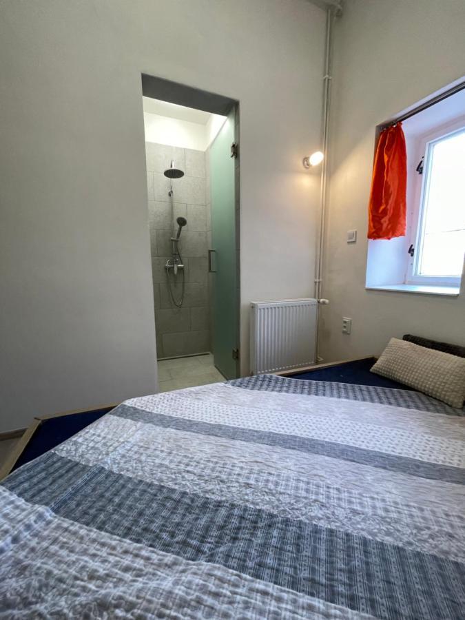 Red&Black Apartment City Centr, Na Hradbach 118 オストラヴァ エクステリア 写真