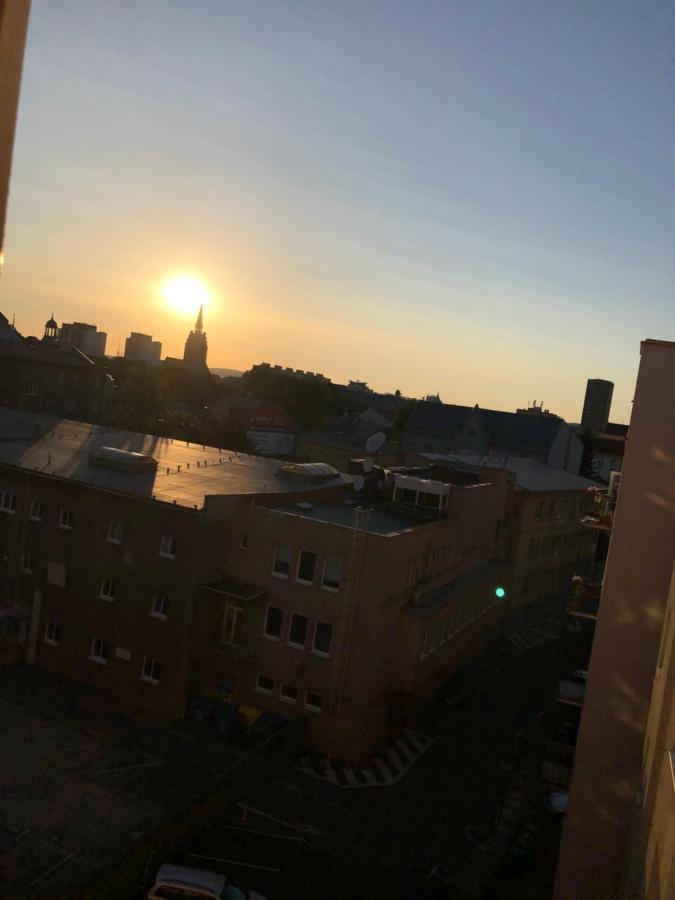 Red&Black Apartment City Centr, Na Hradbach 118 オストラヴァ エクステリア 写真