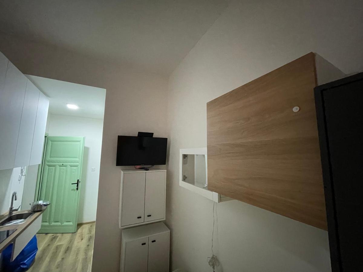 Red&Black Apartment City Centr, Na Hradbach 118 オストラヴァ エクステリア 写真