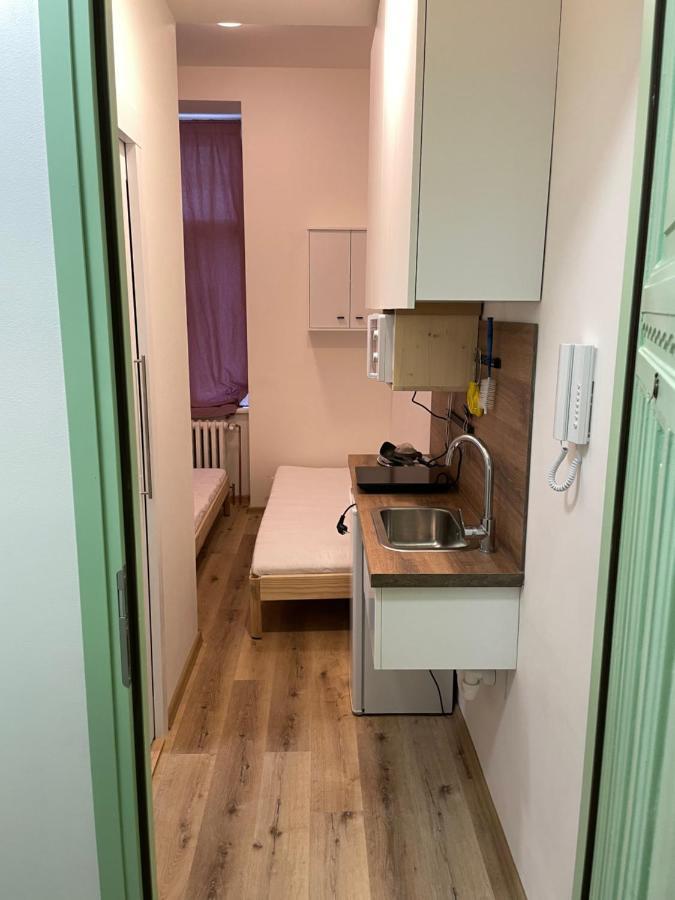 Red&Black Apartment City Centr, Na Hradbach 118 オストラヴァ エクステリア 写真