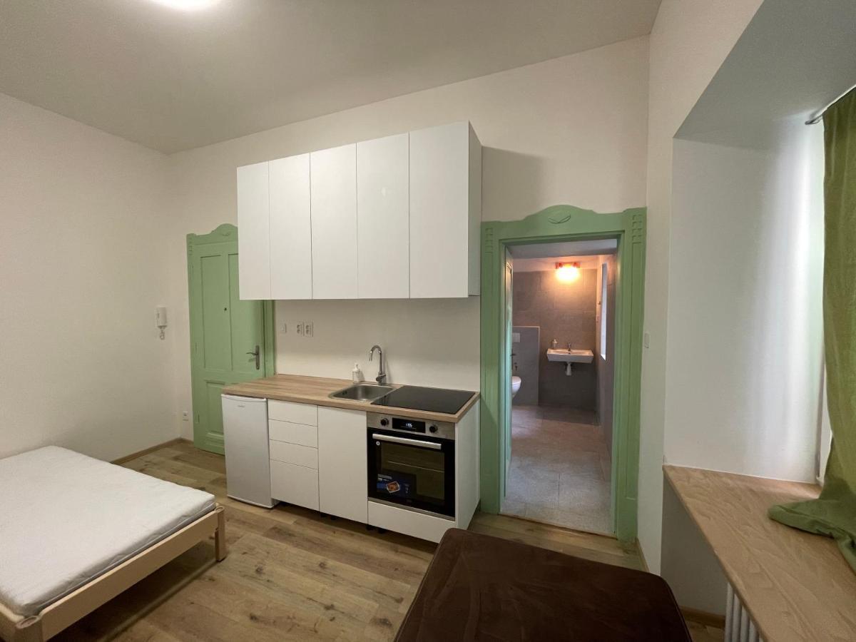 Red&Black Apartment City Centr, Na Hradbach 118 オストラヴァ エクステリア 写真