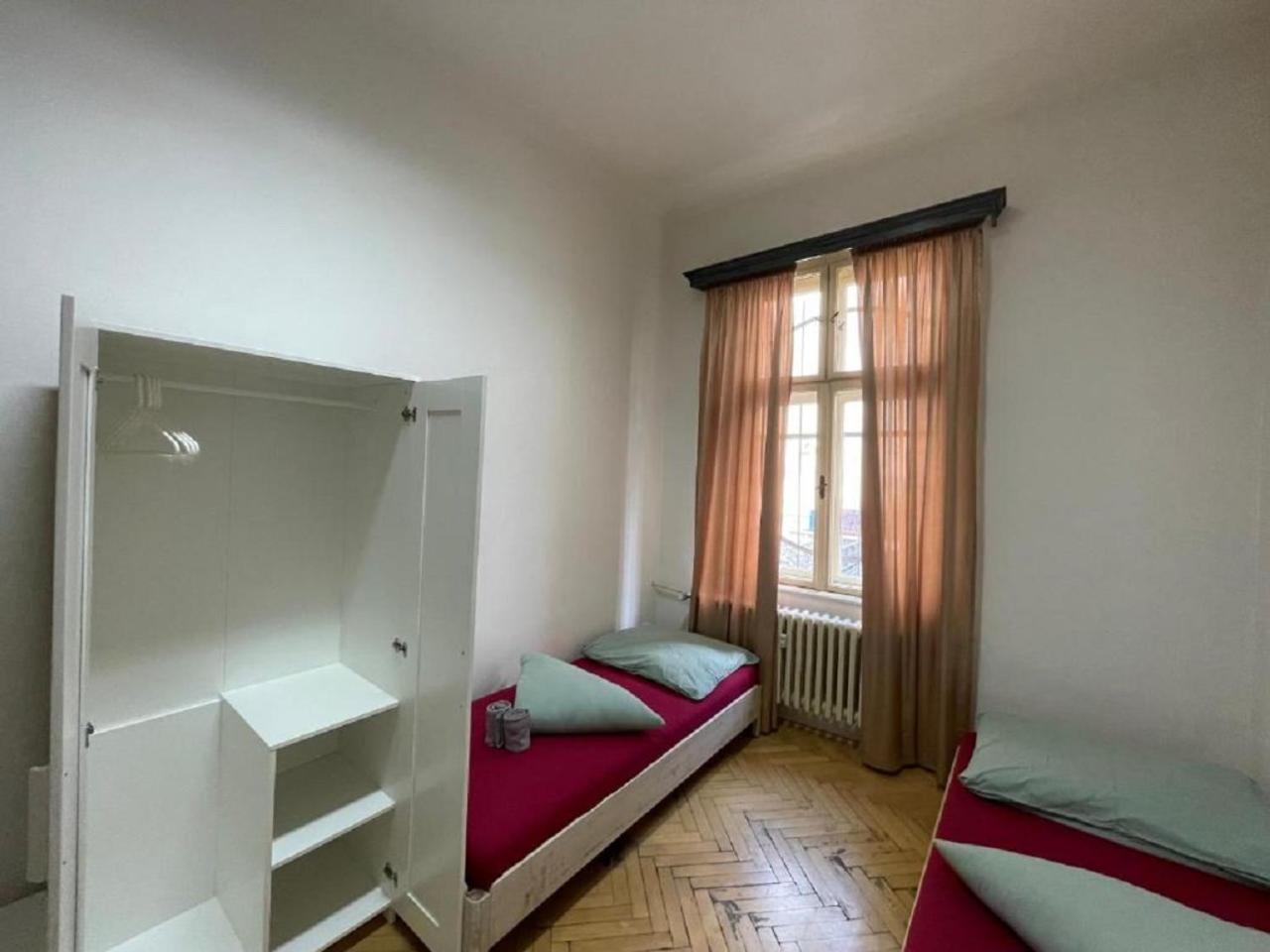 Red&Black Apartment City Centr, Na Hradbach 118 オストラヴァ エクステリア 写真