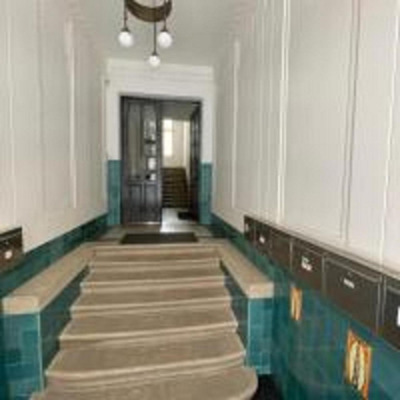 Red&Black Apartment City Centr, Na Hradbach 118 オストラヴァ エクステリア 写真