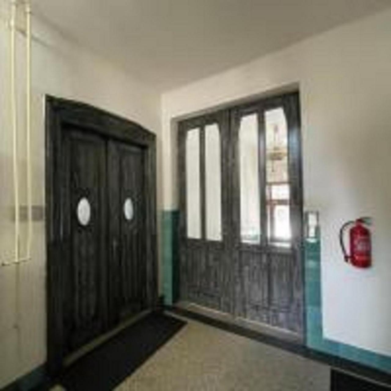 Red&Black Apartment City Centr, Na Hradbach 118 オストラヴァ エクステリア 写真